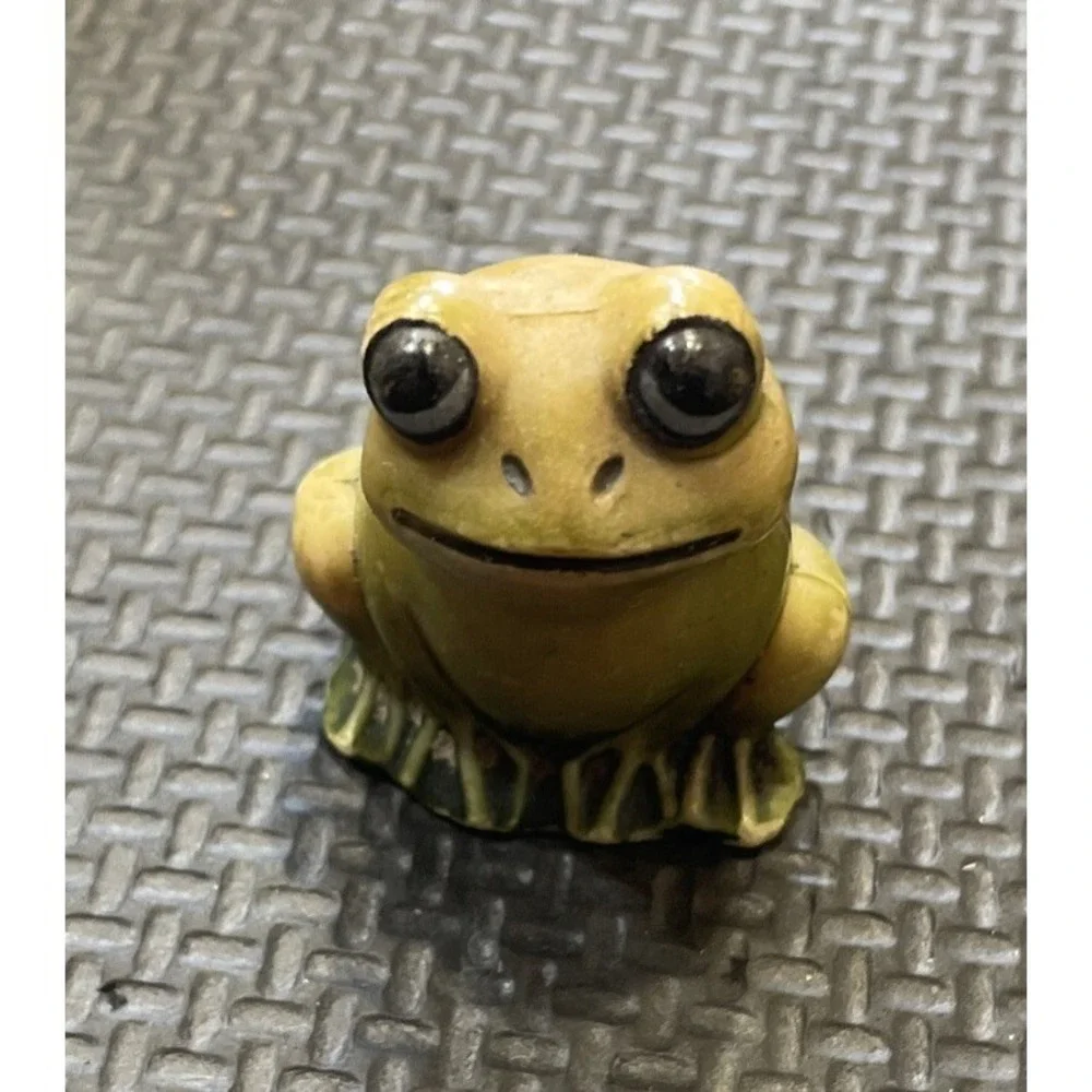 Vintage 70's Frog Toad Set Figurine 1.5